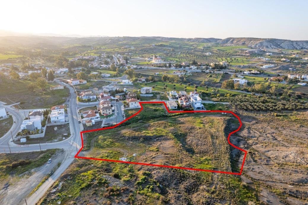 Shared residential field in Analiontas, Nicosia photo 2