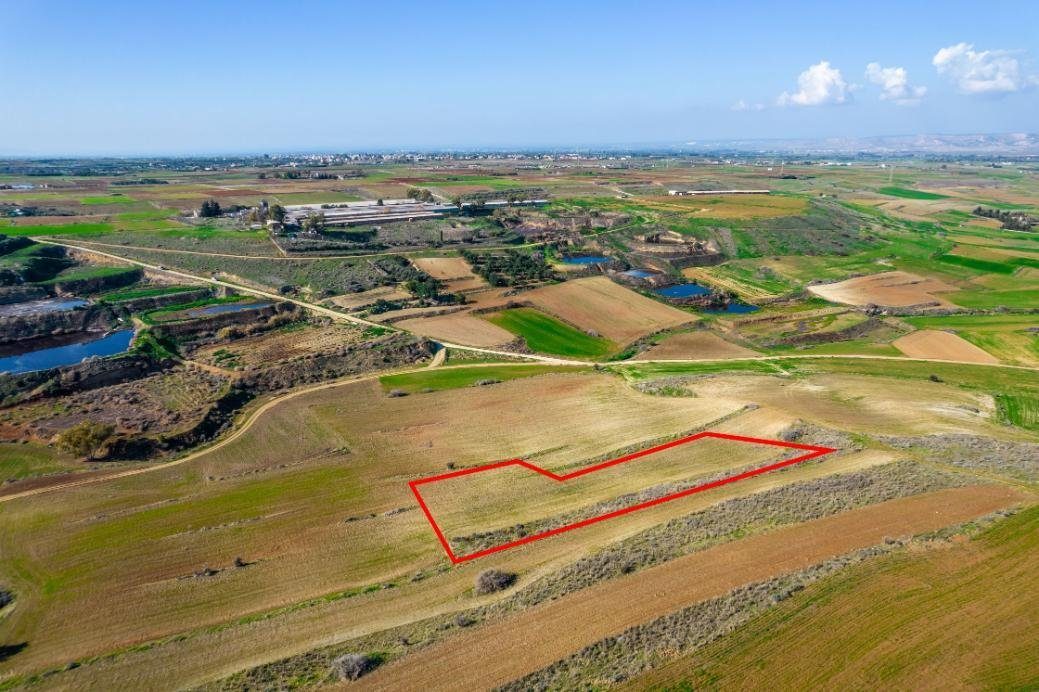 Field in Orounta, Nicosia photo 3
