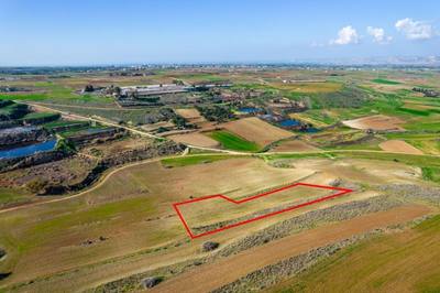 Field in Orounta, Nicosia thumbnail 3