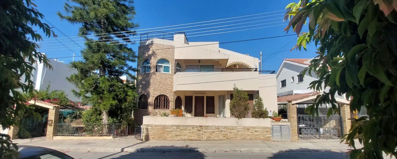 6 BR Villa in Potamos Germasogeias, Limassol photo 1