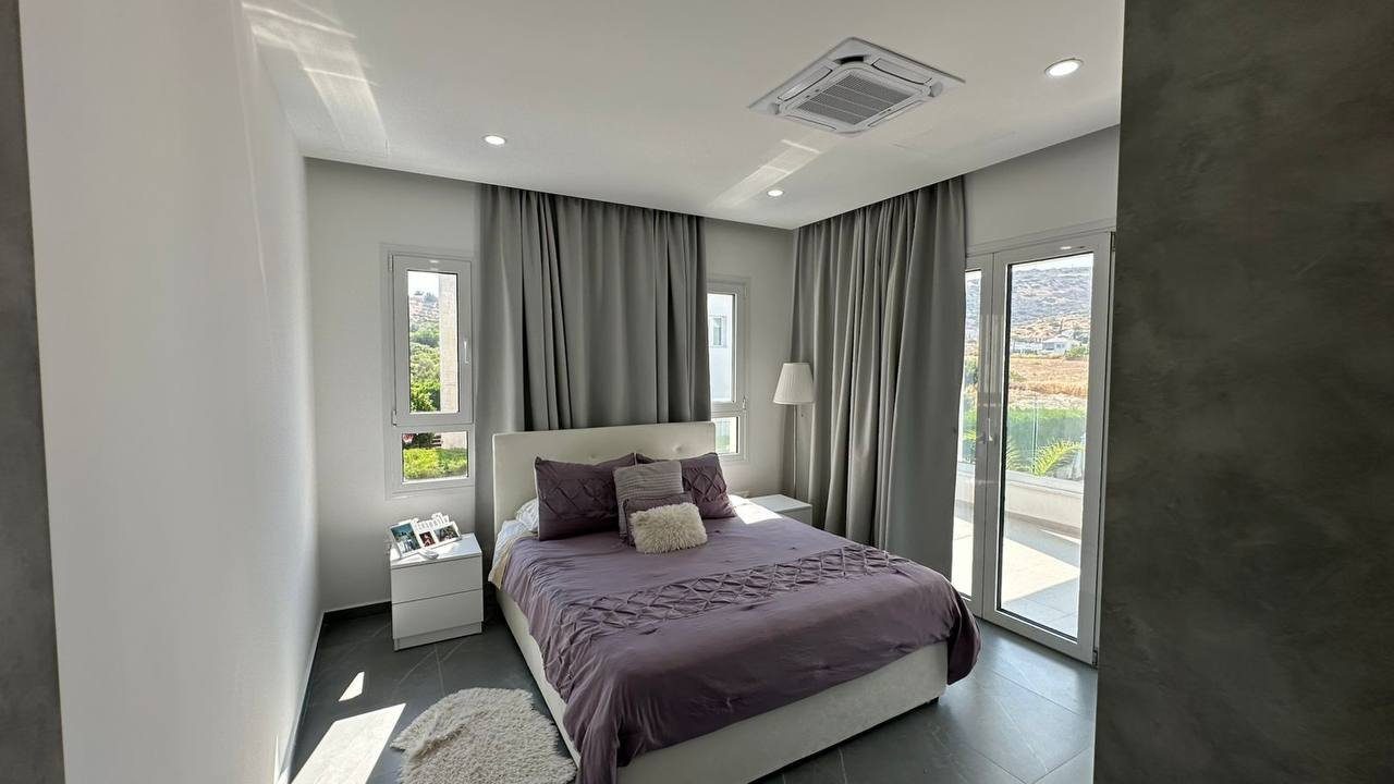 5 BR Villa in Agios Tychonas, Limassol photo 13