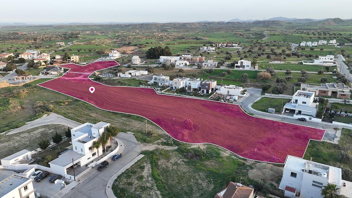 Investment Opportunity – 75% Undivided Share of Four Adjacent Residential Fields in Tseri, Nicosia photo 2