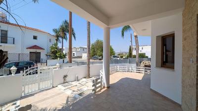 Detached Two Storey House in Aradippou, Larnaca thumbnail 6