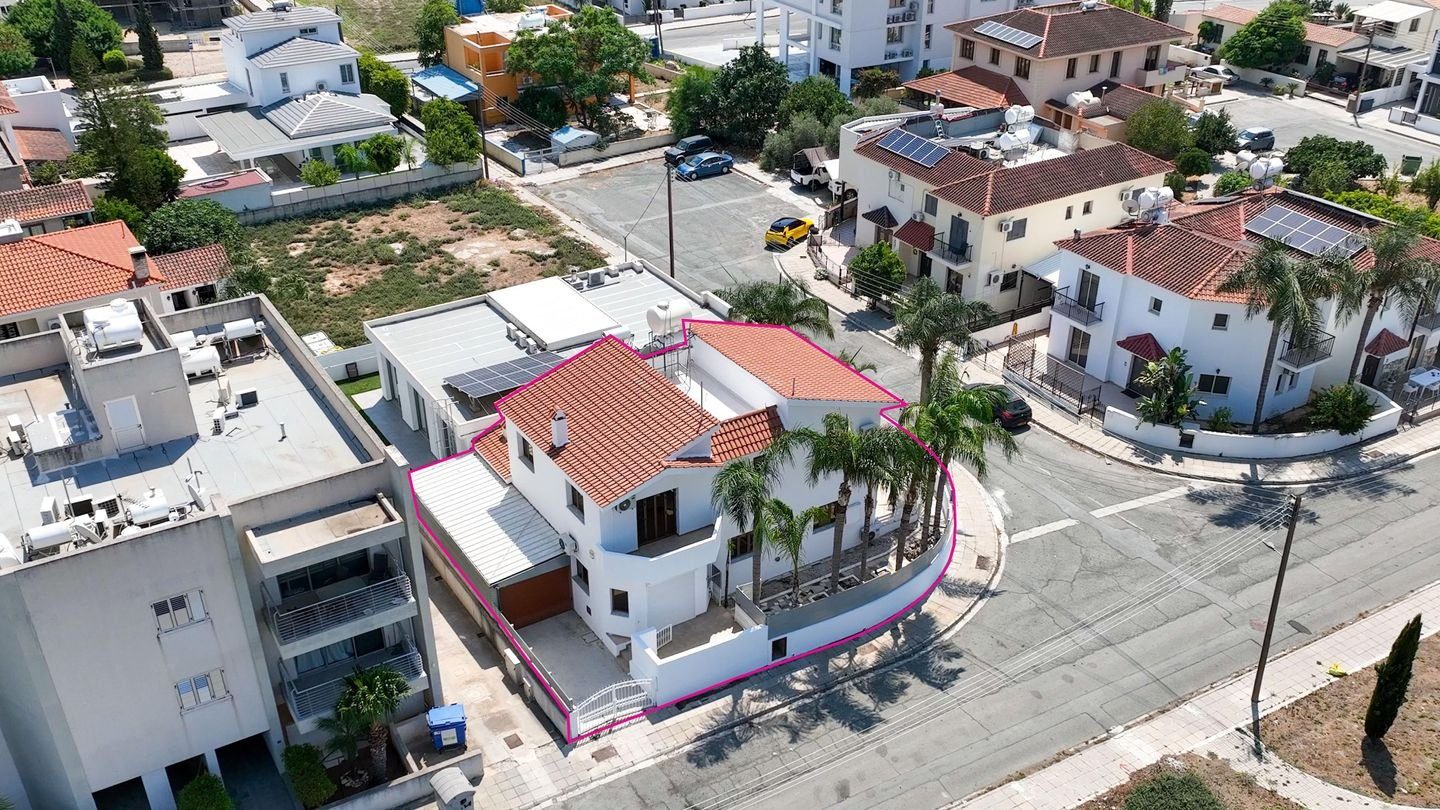 4 BR House in Aradippou, Larnaca photo 3