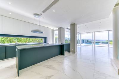 5 BR Luxury Villa in Pegeia, Paphos thumbnail 3