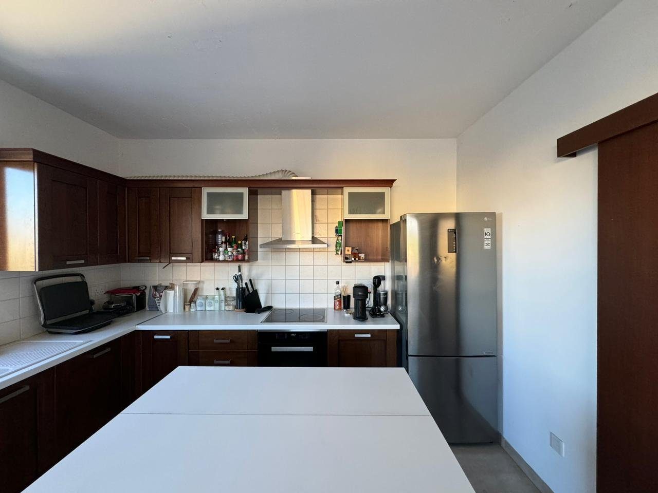 3 BR Apartment in Mesa Geitonia, Limassol photo 4