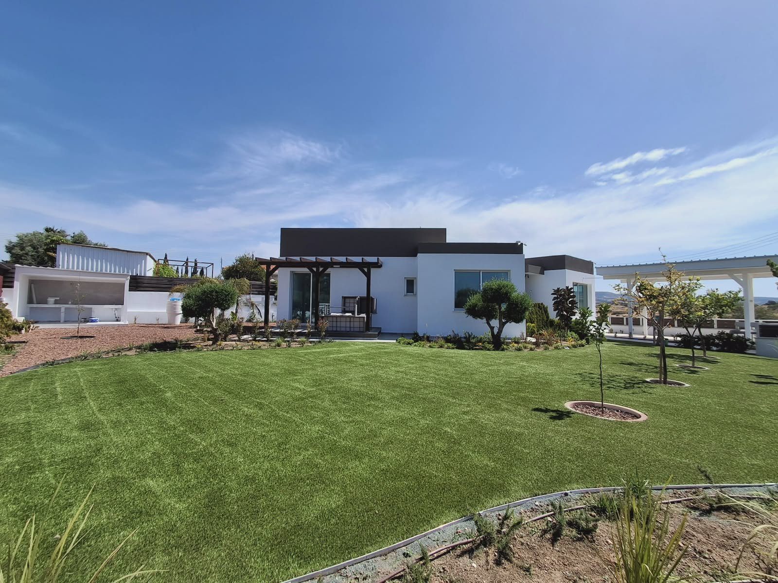 3 BR Bungalow in Moni, Limassol photo 9