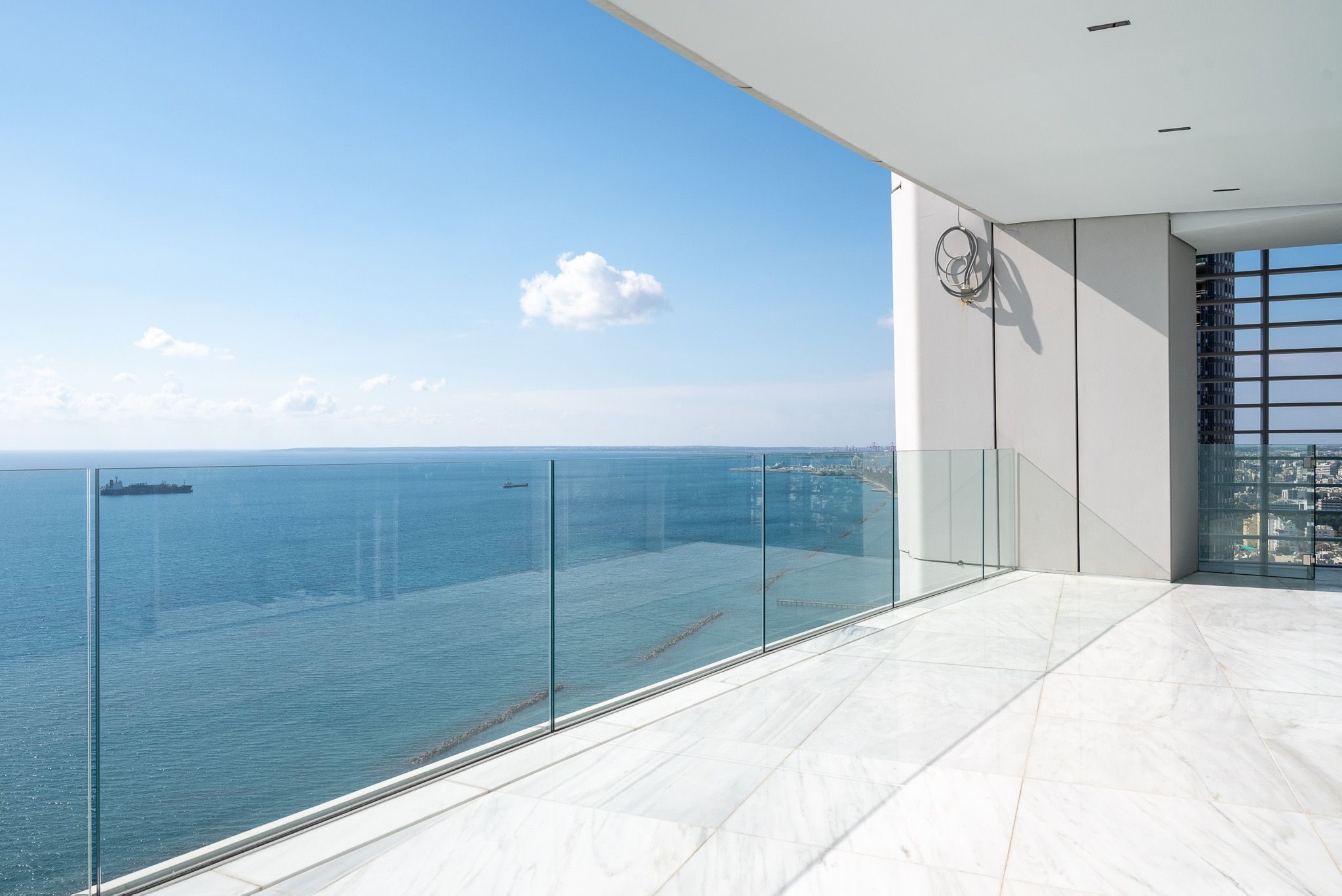4 BR Whole-floor apartment in Neapolis, Limassol photo 2