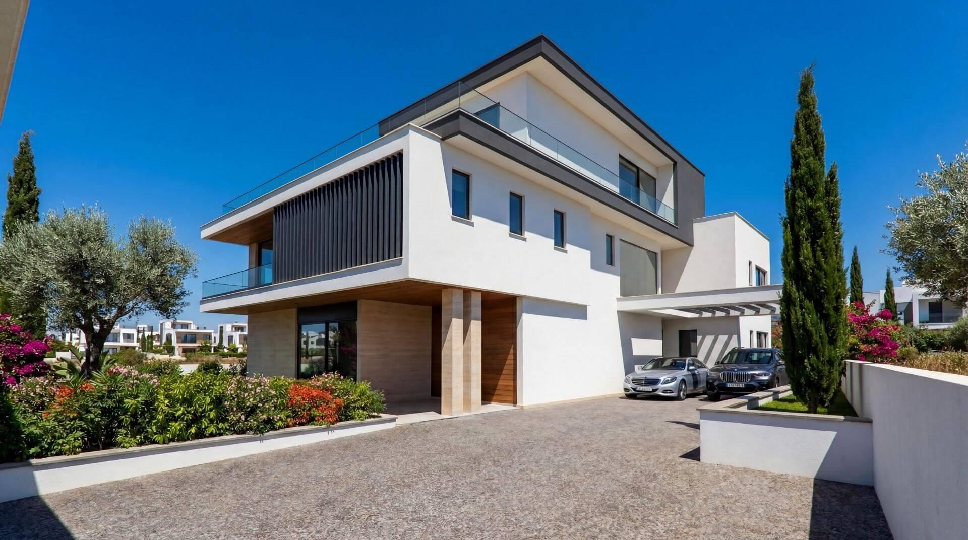 7 BR Luxury Villa with Sea View in Mouttagiaka, Limassol photo 4