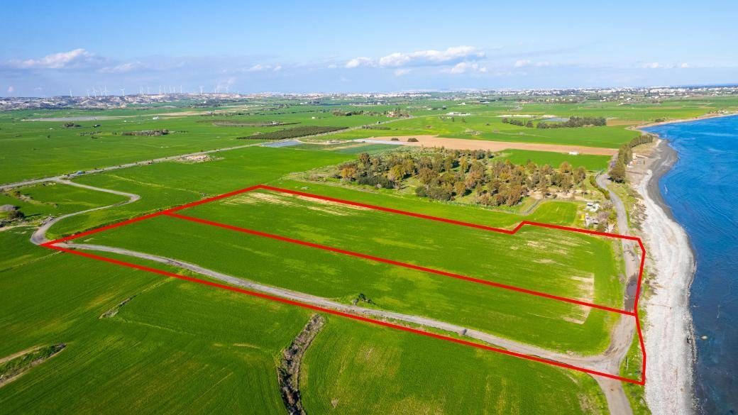 Seafront touristic fields in Softades, Larnaca — photo 3