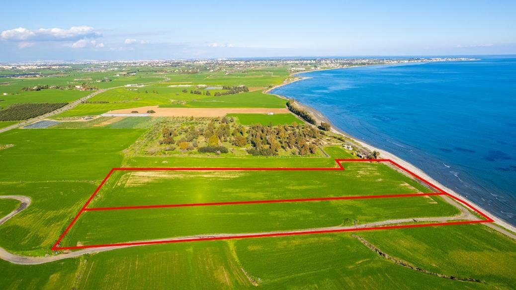 Seafront touristic fields in Softades, Larnaca — photo 7