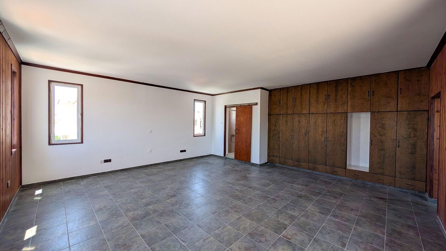 Four-Bedroom Semi-detached House in Agios Nikolaos, Larnaca photo 19