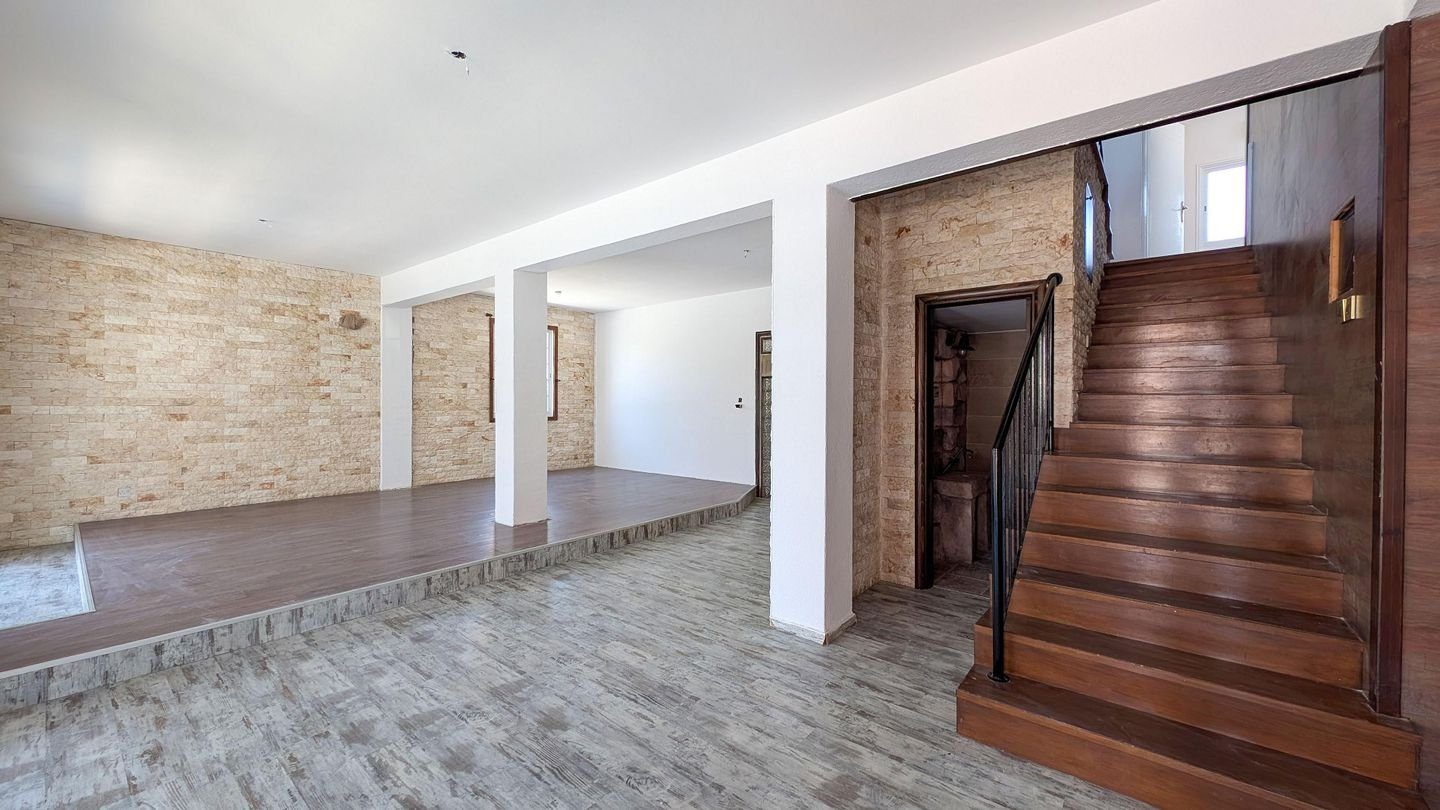 4 BR House in Larnaca photo 6