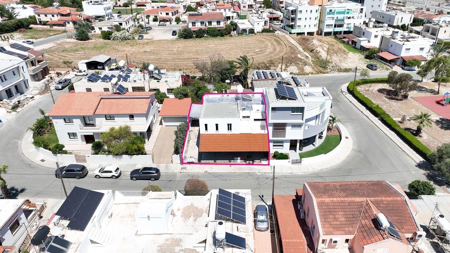 Four-Bedroom Semi-detached House in Agios Nikolaos, Larnaca photo 3