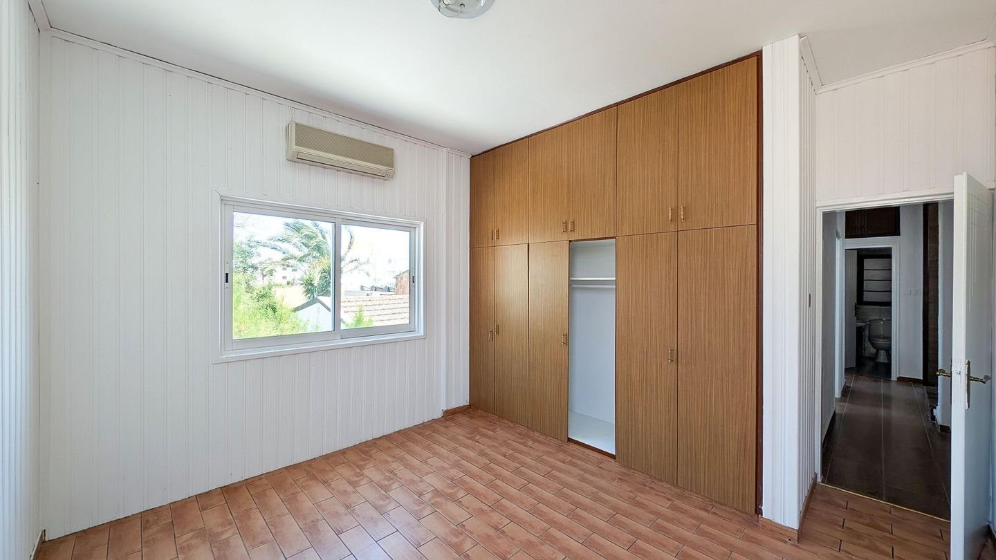 4 BR House in Larnaca photo 16