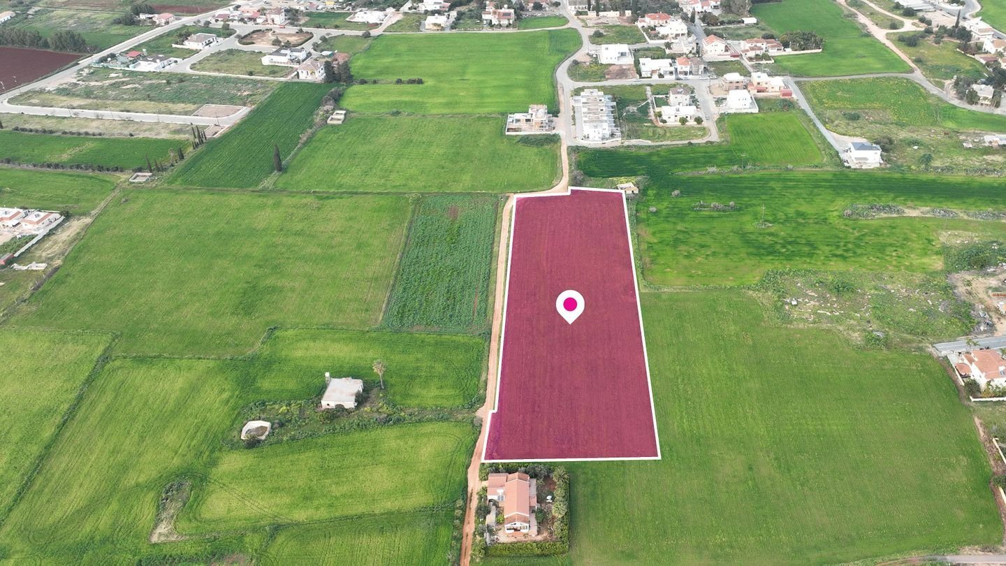 Field in Avgorou, Ammochostos photo 3
