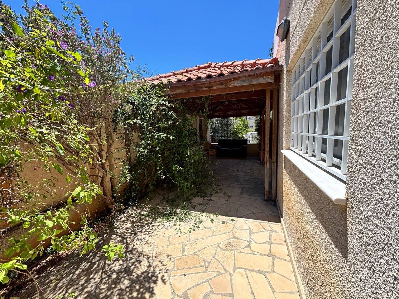 5 BR House with Office in Agios Nektarios, Limassol photo 43