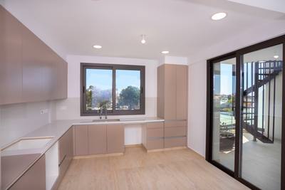 3 BR Penthouse with Private Swimming Pool in Agios Georgios, Limassol thumbnail 4