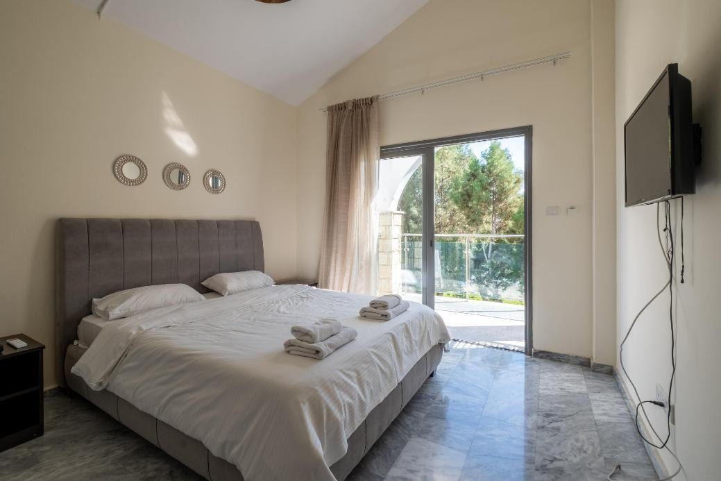1-bedroom apartment in Latchi, Paphos photo 6