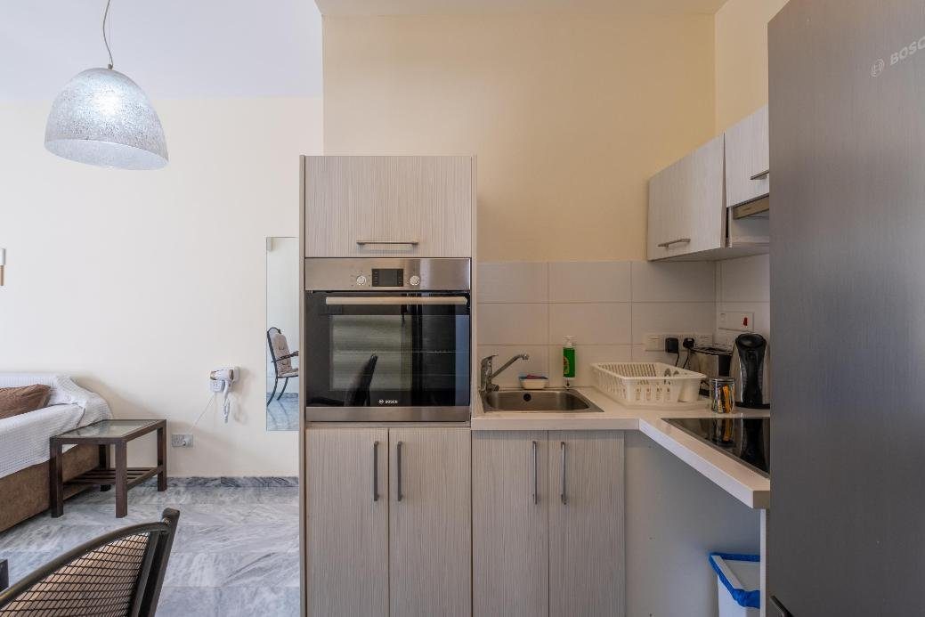 1-bedroom apartment in Latchi, Paphos photo 9