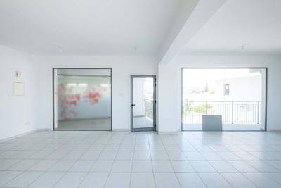 Office and shop in Voroklini, Larnaca thumbnail 4
