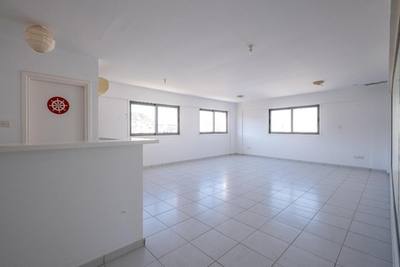 Office and shop in Voroklini, Larnaca thumbnail 17