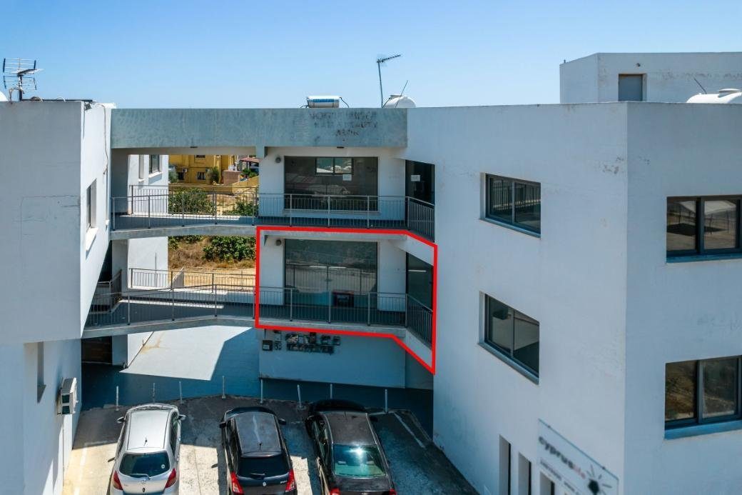 Office and shop in Voroklini, Larnaca photo 2
