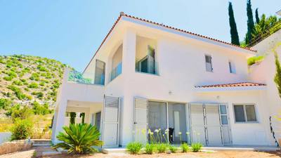 4 BR Villa in Tala, Paphos thumbnail 2