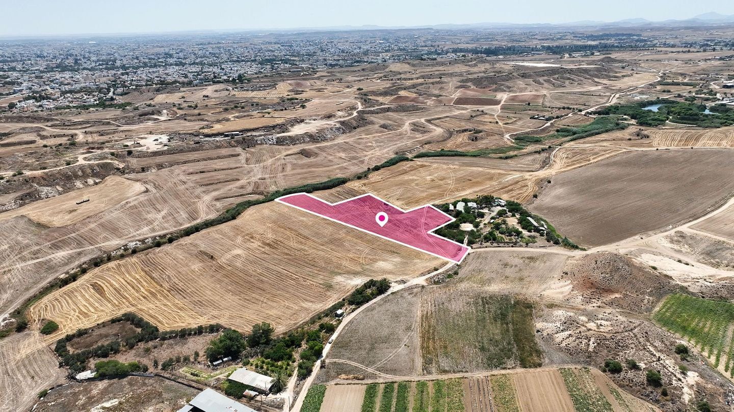 Agricultural field in Pano Deftera, Nicosia — photo 2