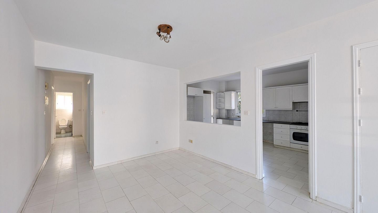 Three-Bedroom Ground Floor apartment in Strovolos, Nicosia — photo 6