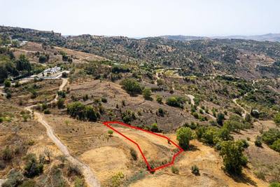 Residential field in Kelokedara, Paphos thumbnail 2
