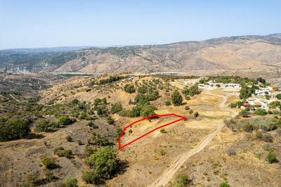 Residential field in Kelokedara, Paphos thumbnail 4