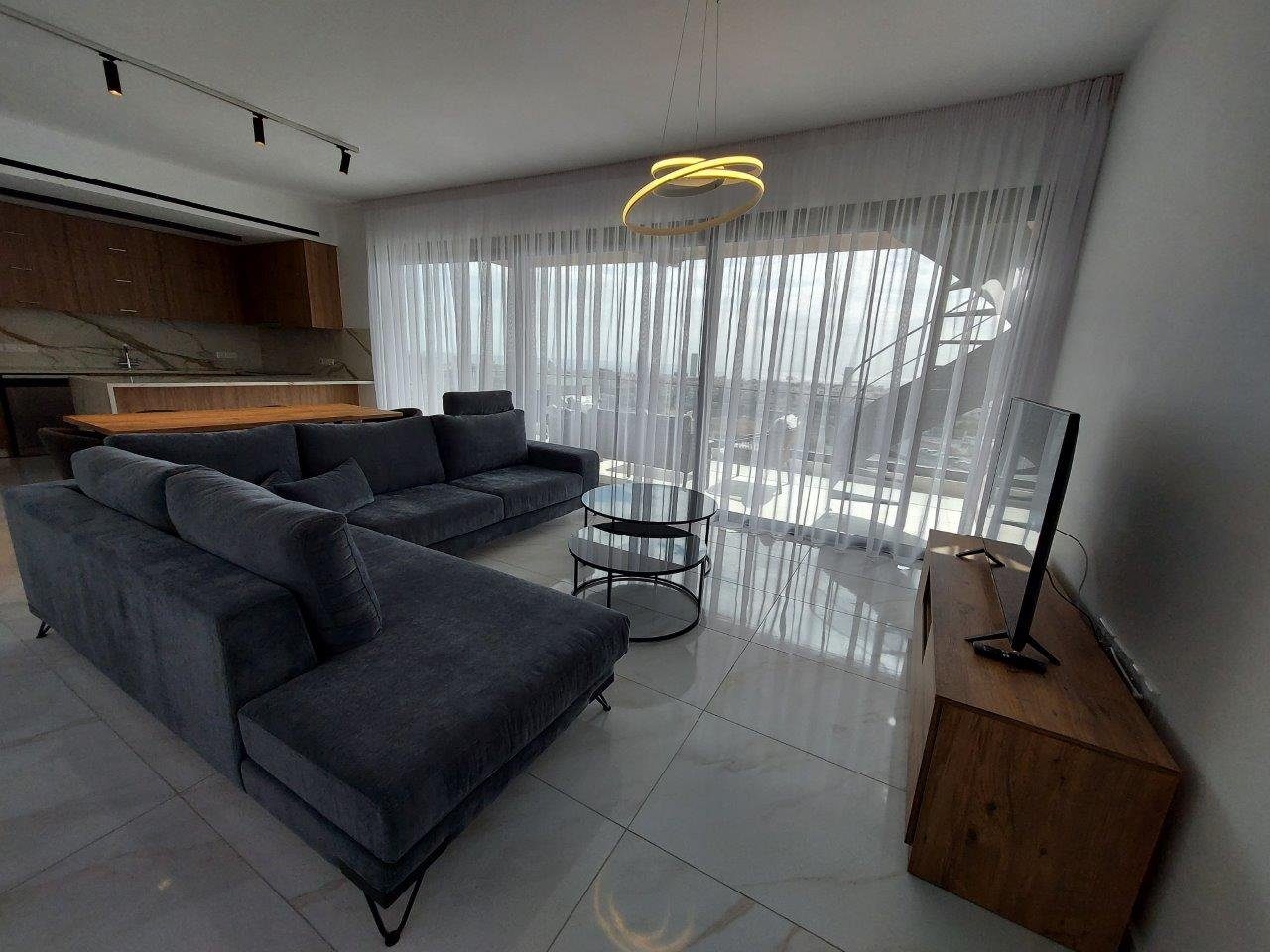 3 BR Penthouse with panoramic sea views in Mesa Geitonia, Limassol