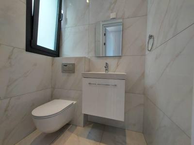 3 BR Penthouse with panoramic sea views in Mesa Geitonia, Limassol thumbnail 16