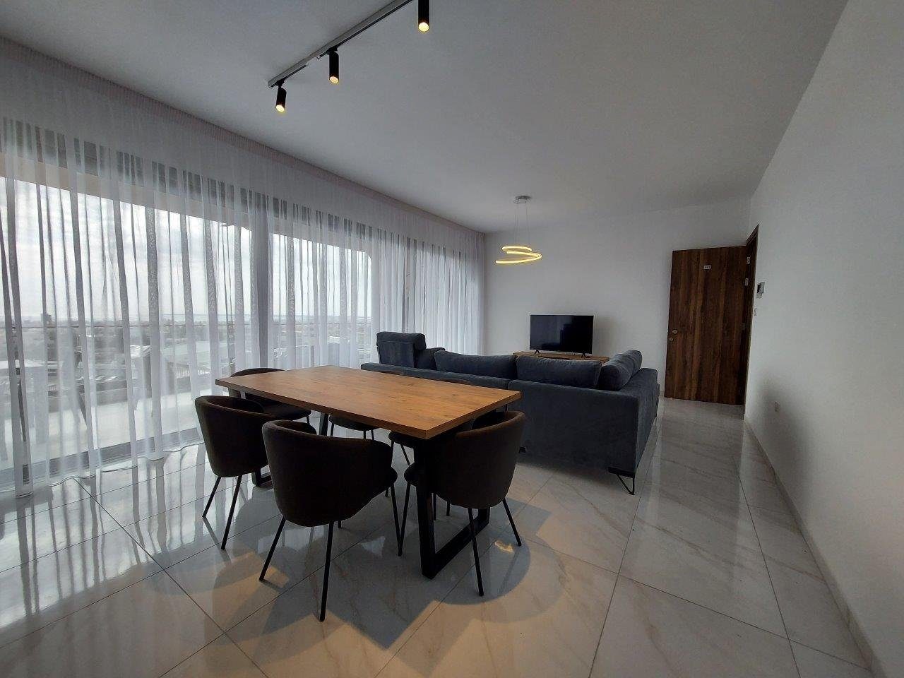 3 BR Penthouse with panoramic sea views in Mesa Geitonia, Limassol — photo 5