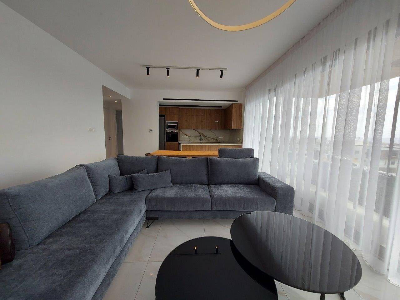 3 BR Penthouse with panoramic sea views in Mesa Geitonia, Limassol — photo 2