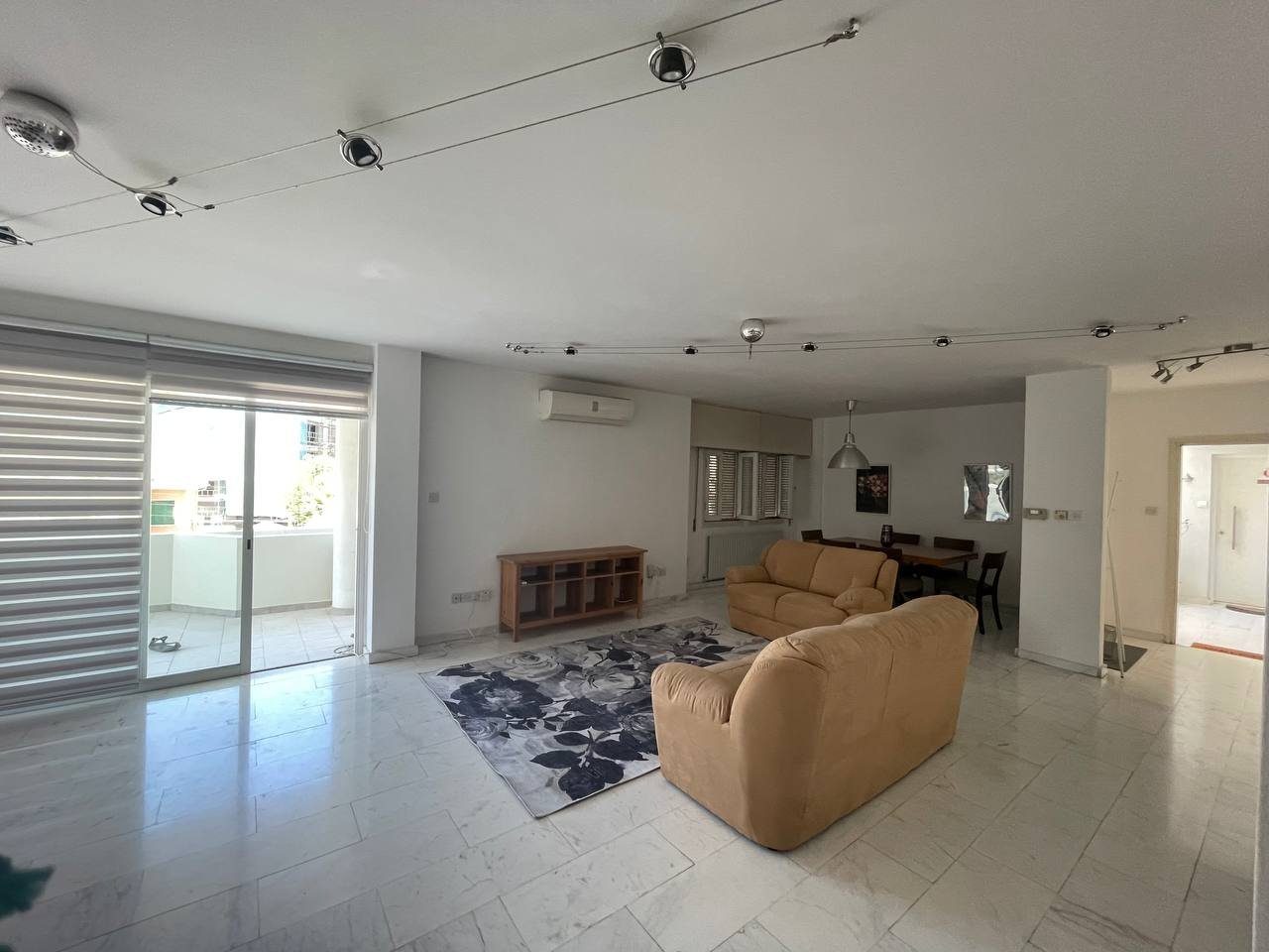 3 BR Apartment in Engomi, Nicosia photo 9