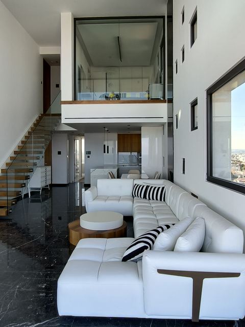 3 BR Duplex in Harbor, Larnaca