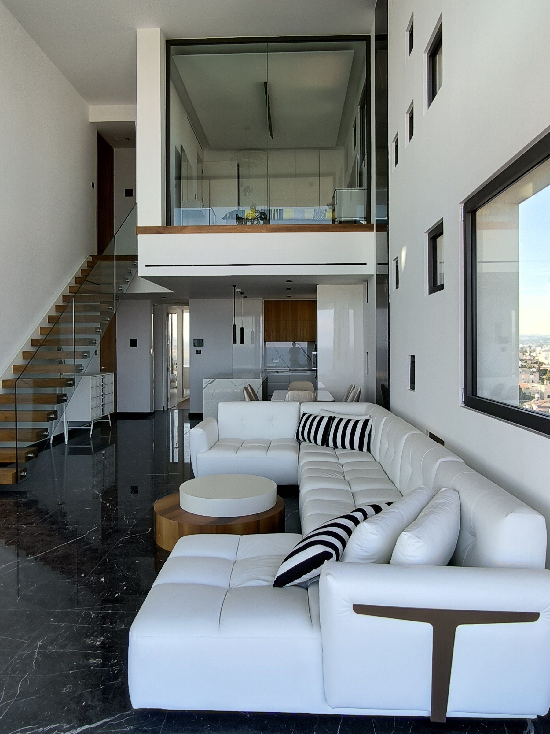 3 BR Duplex in Harbor, Larnaca