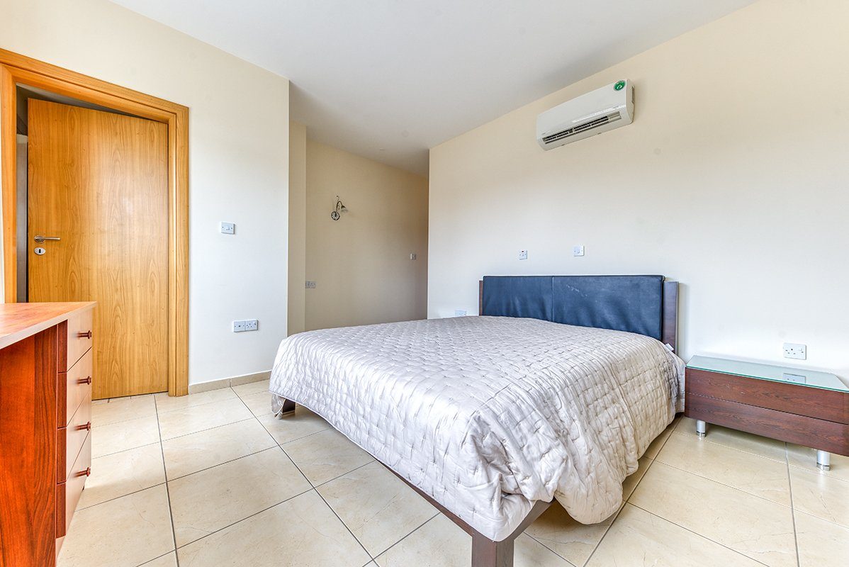 3 BR Apartment in Mouttagiaka, Limassol photo 9