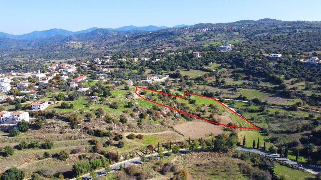 Residential field in Peristerona, Paphos photo 3