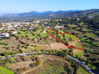 Residential field in Peristerona, Paphos thumbnail 2