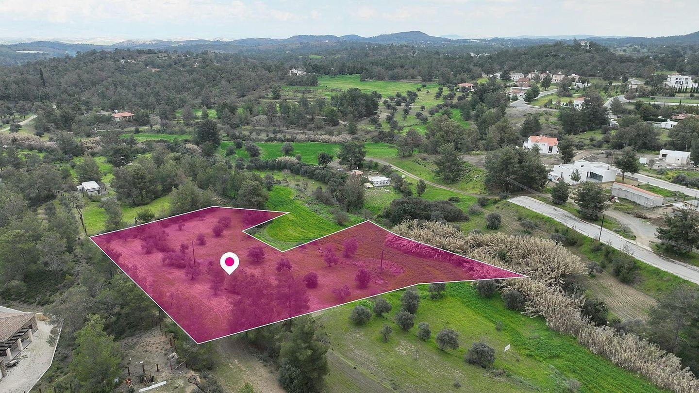 Residential field located in Lythrodontas, Nicosia photo 1