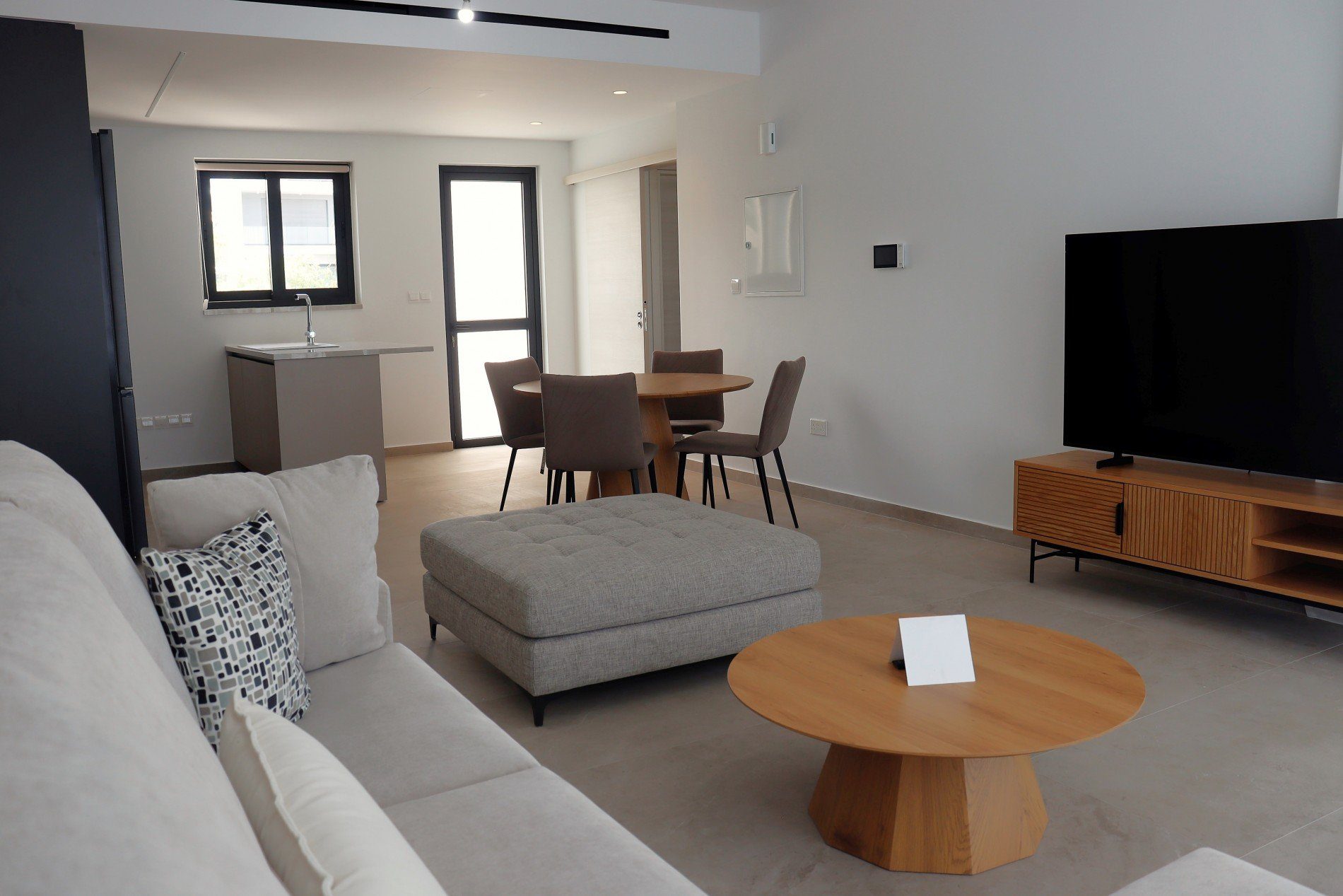 2 BR Ground Apartment in Agia Paraskevi, Limassol photo 7