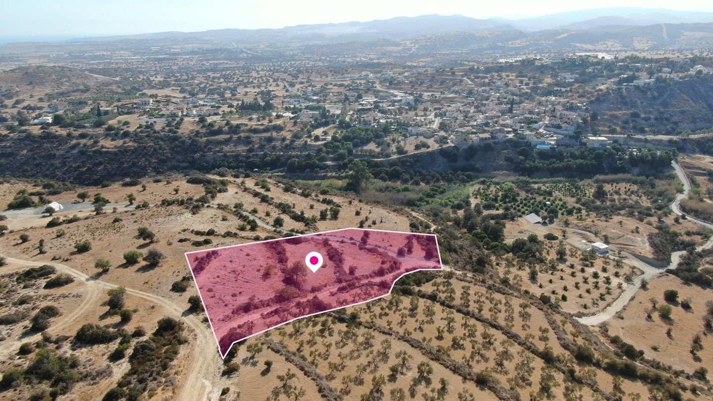 Residential field in Psematismenos, Larnaka photo 3