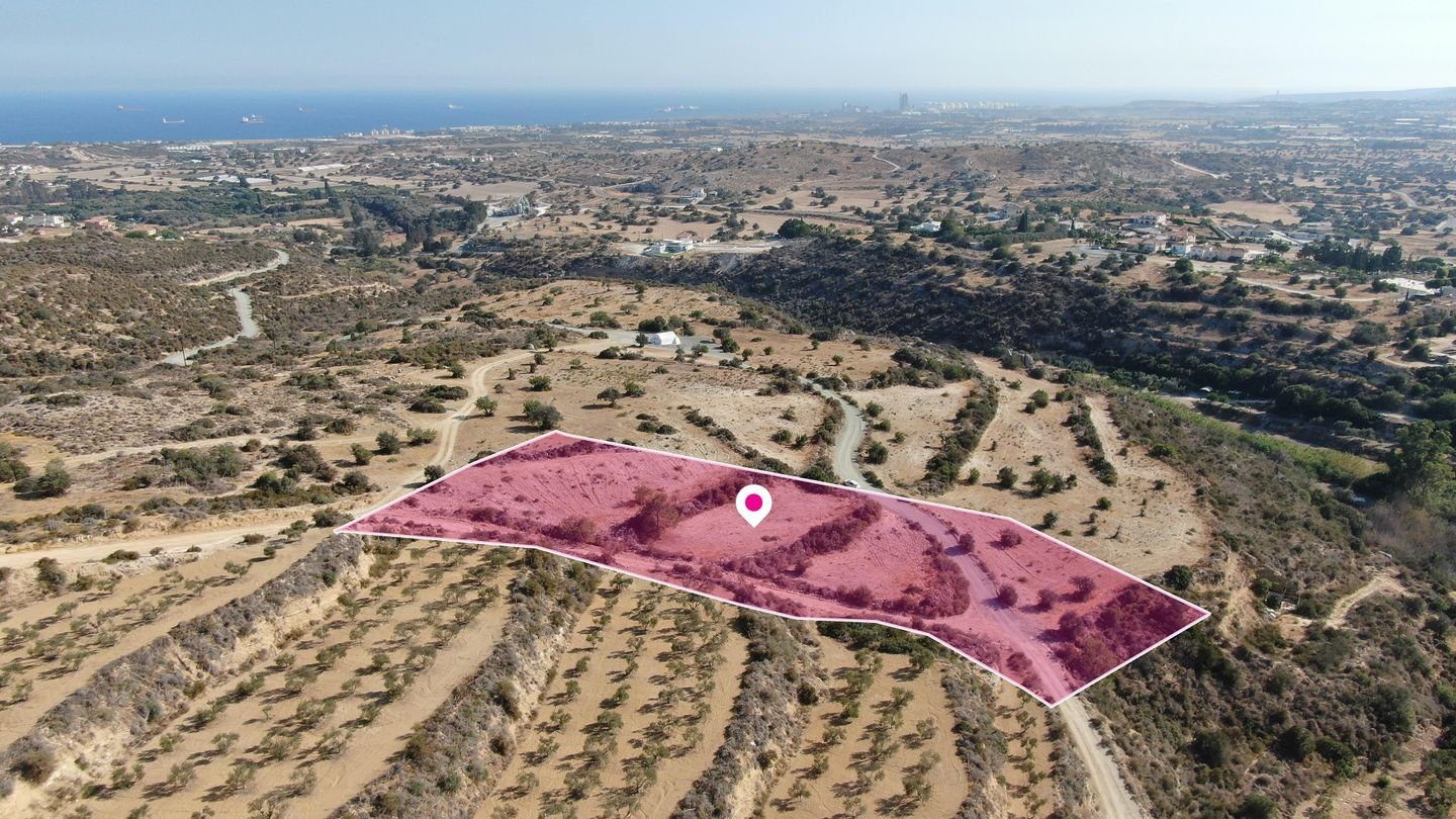 Residential field in Psematismenos, Larnaka photo 4