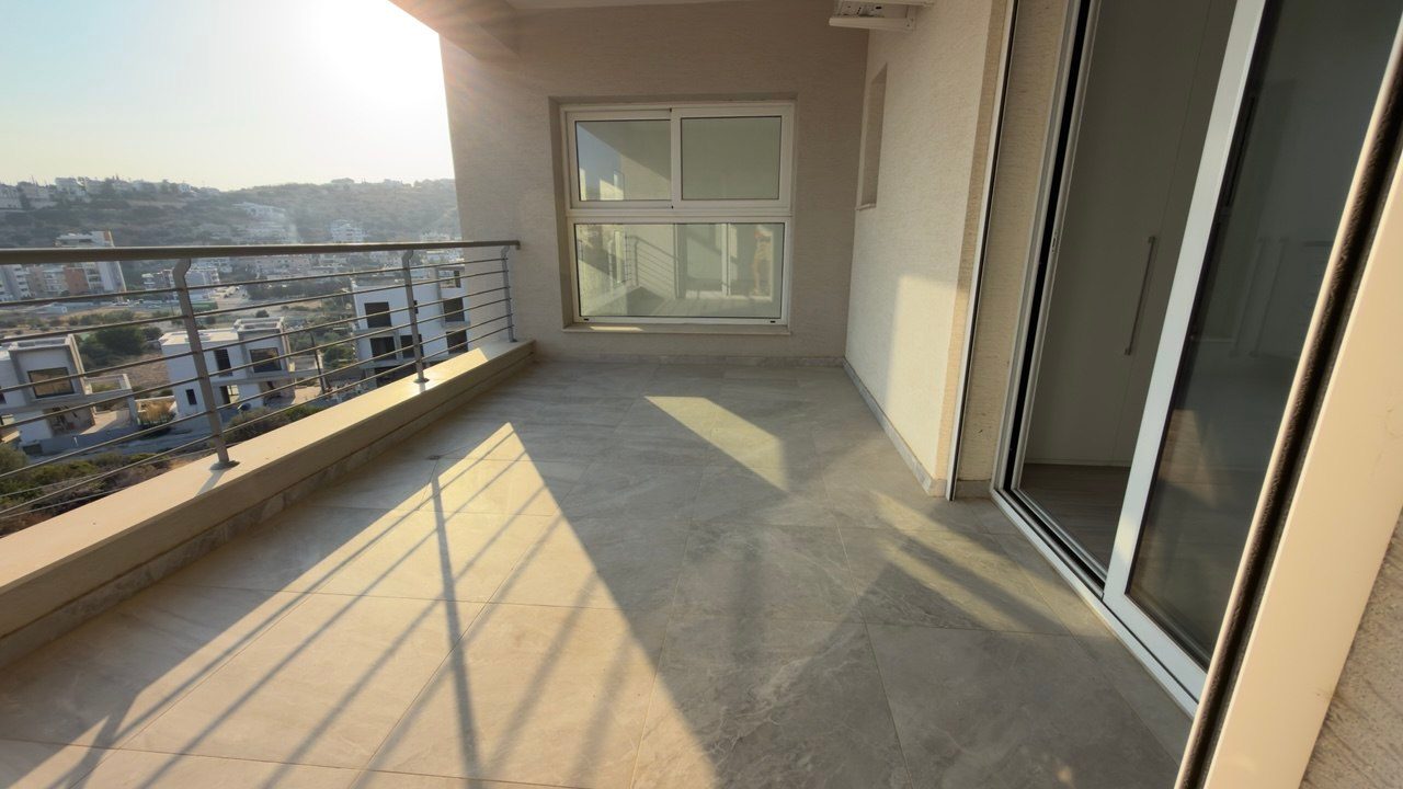 4 BR Villa with Private Swimming Pool in Potamos Germasogeias, Limassol photo 5