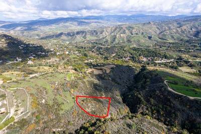 Agricultural field in Miliou, Paphos thumbnail 1