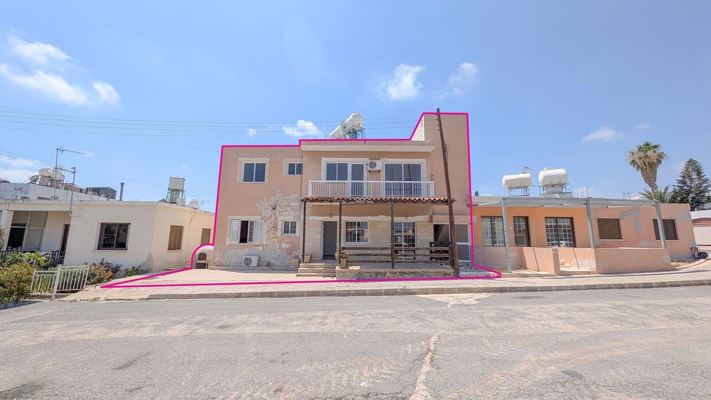Residential Building with two Houses in Geroskipou, Paphos — photo 2