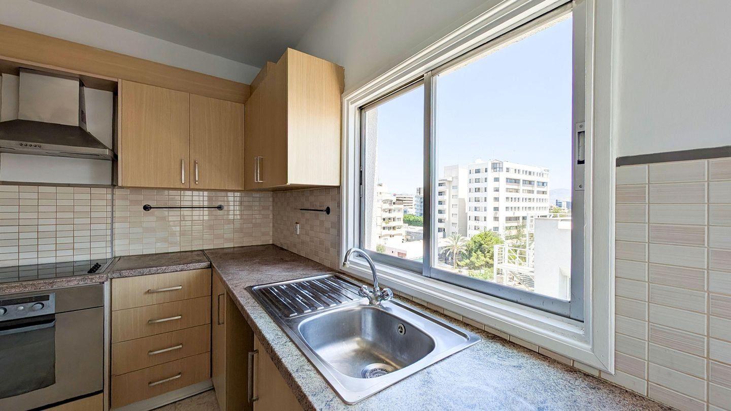 Top Floor Three-Bedroom apartment in City Center, Nicosia photo 10